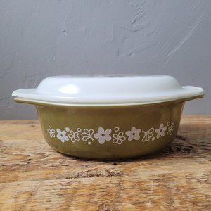 Vintage Pyrex 1.5 qt Spring Blossom casserole dish 043